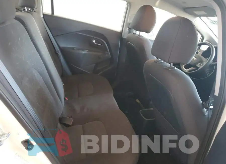 KNADM4A39G6677512 Photo# 10