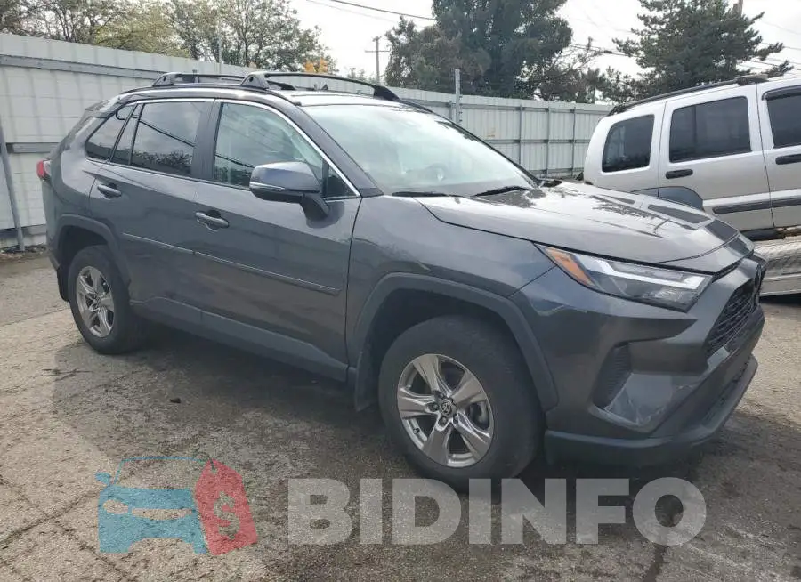 2T3P1RFV8PW391326 Photo# 4