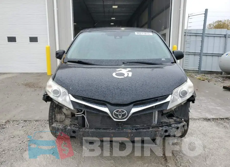 5TDZZ3DC5JS962795 Photo# 5