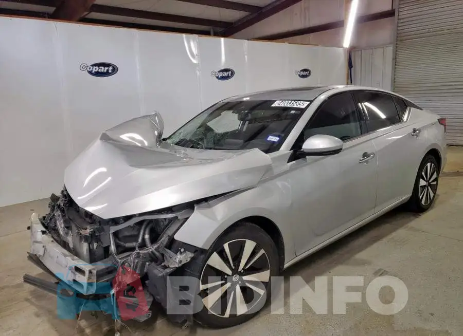 1N4BL4DV7KC153317 Photo# 1