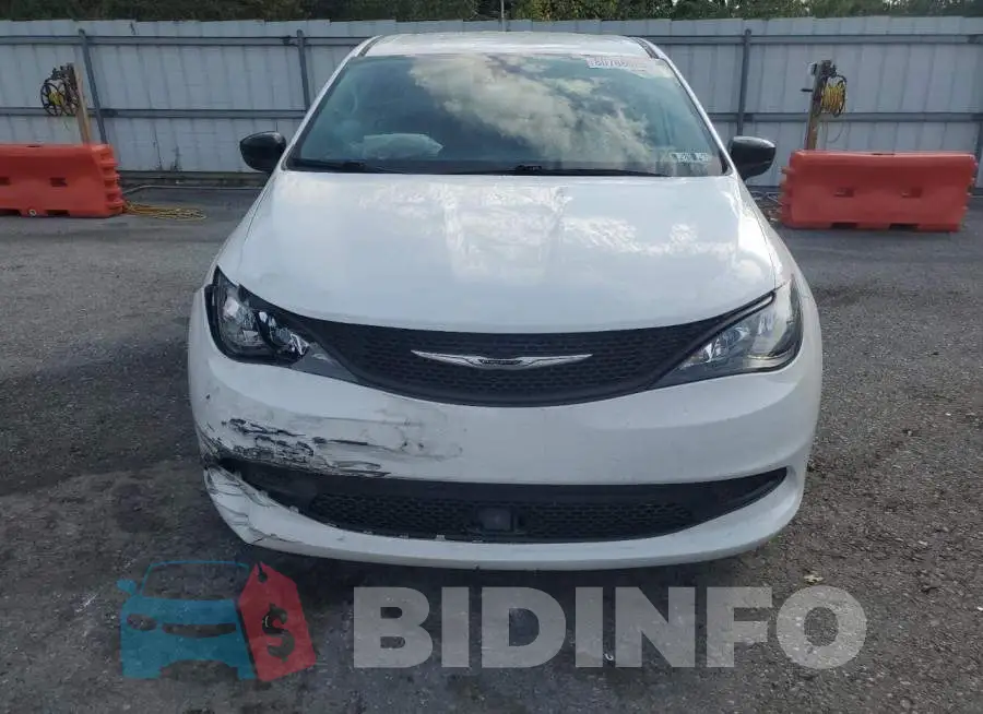 2C4RC1CGXRR106939 Photo# 5