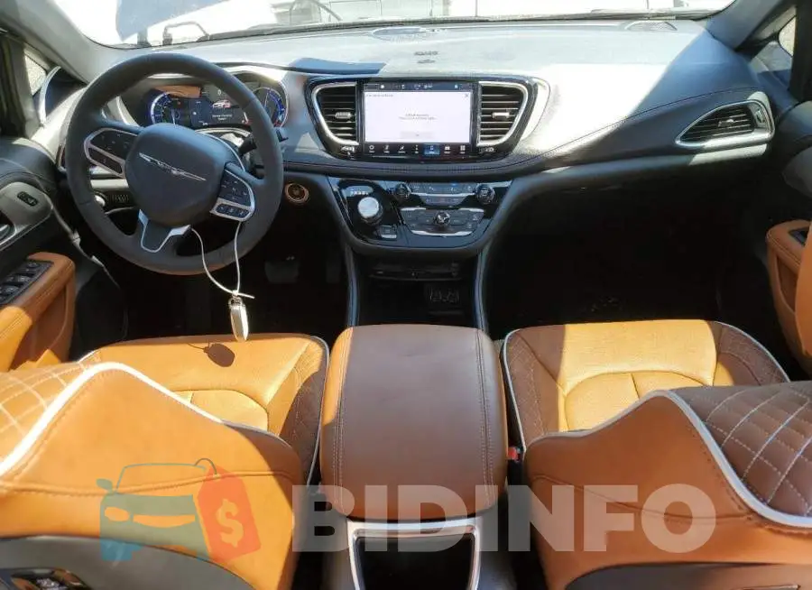 2C4RC1N71SR576201 Photo# 8