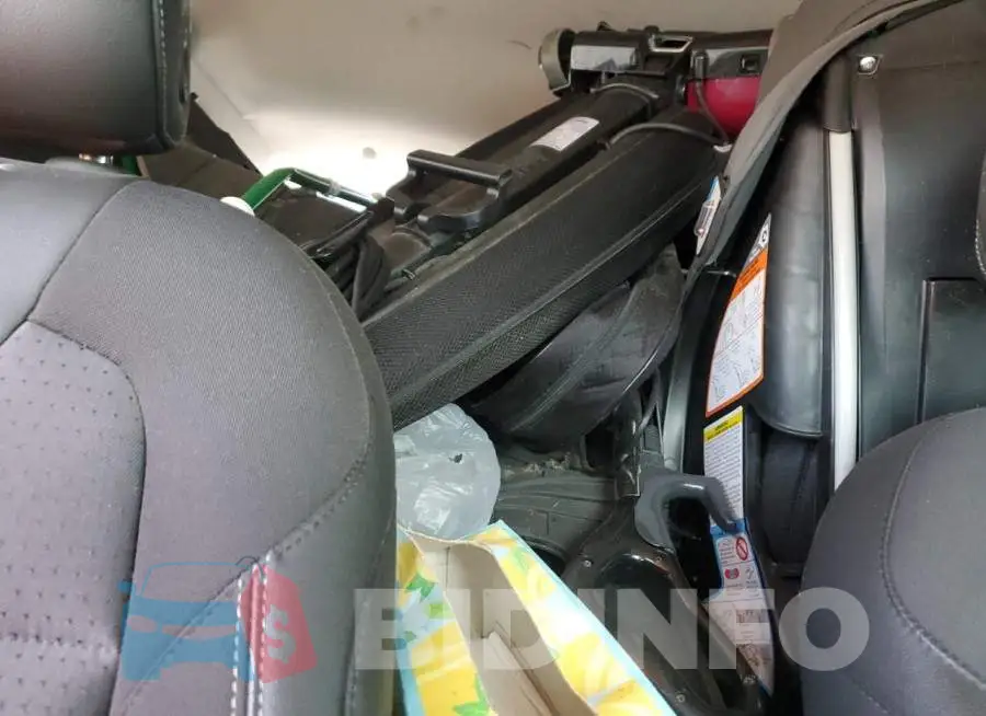 KL77LHE26RC129321 Photo# 10