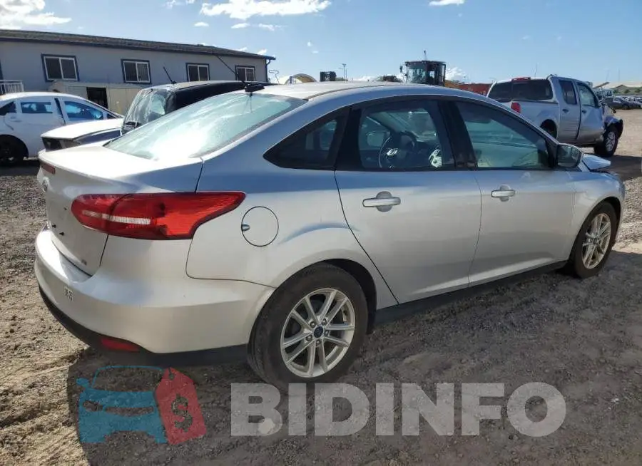 1FADP3F27JL329095 Photo# 3