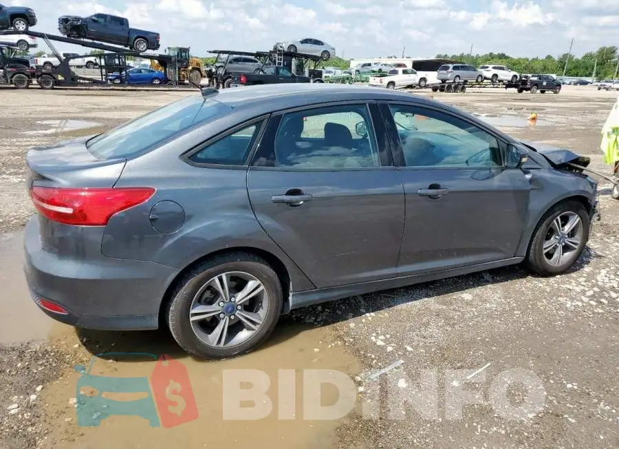 1FADP3FE7HL313886 Photo# 3