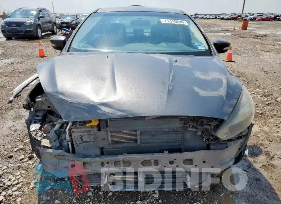 1FADP3FE7HL313886 Photo# 5