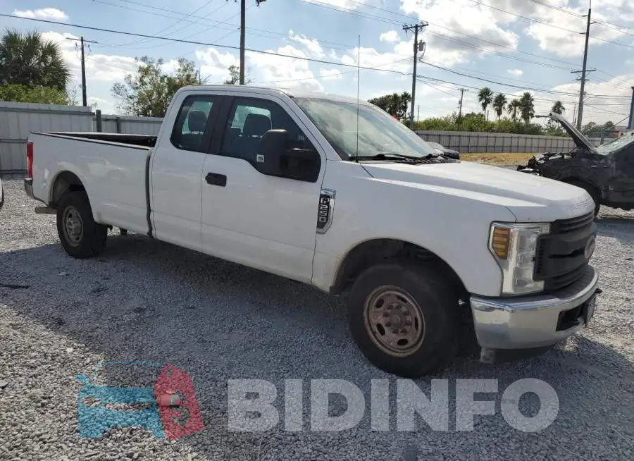 1FT7X2A67KEC53900 Photo# 4