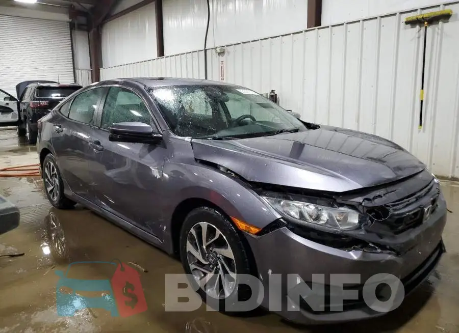 19XFC2F77HE059017 Photo# 4