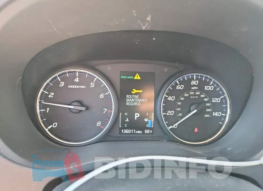 JA4AD3A32JZ061134 Photo# 9