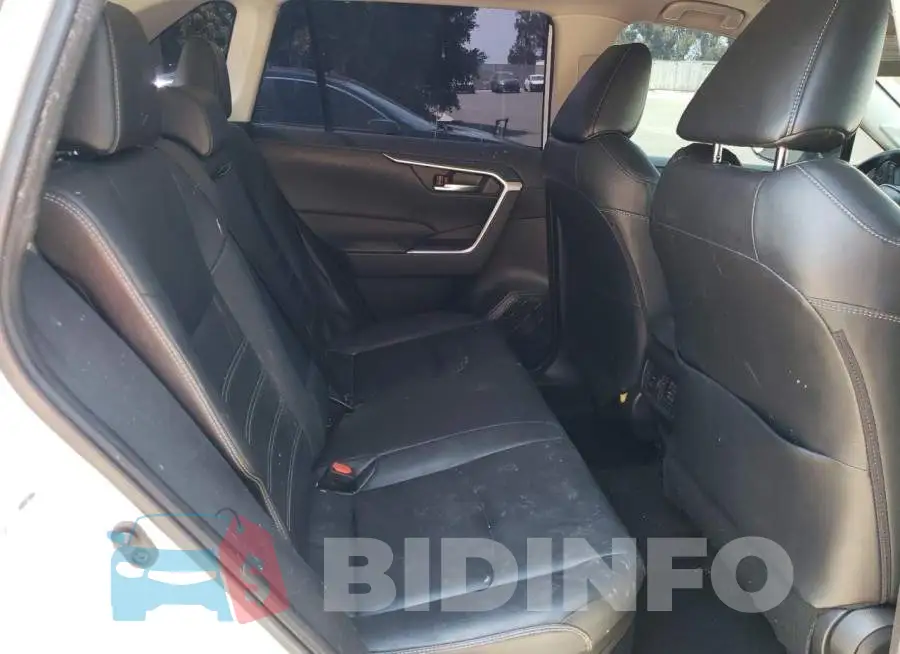 JTMB6RFV4MD024847 Photo# 11