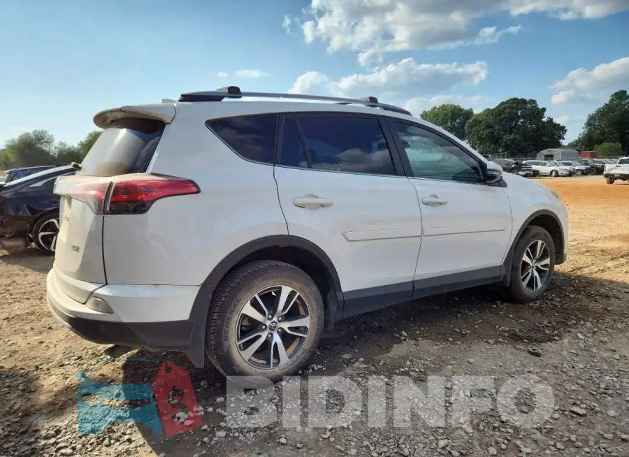 JTMWFREV4HD102486 Photo# 3