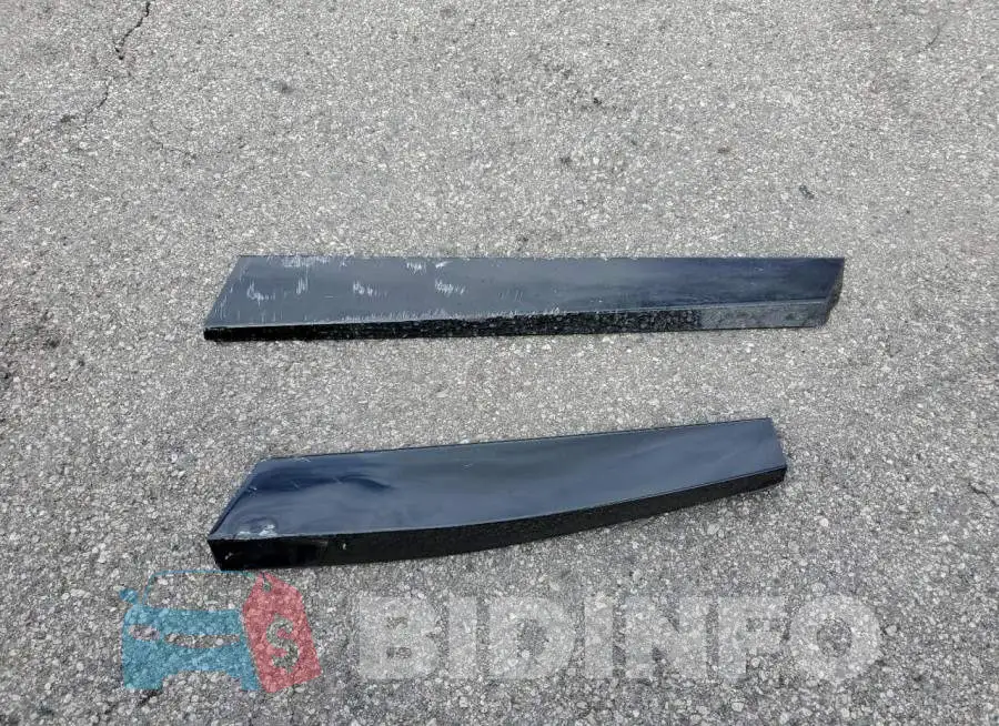 JN8BF0BE9SM460080 Photo# 13