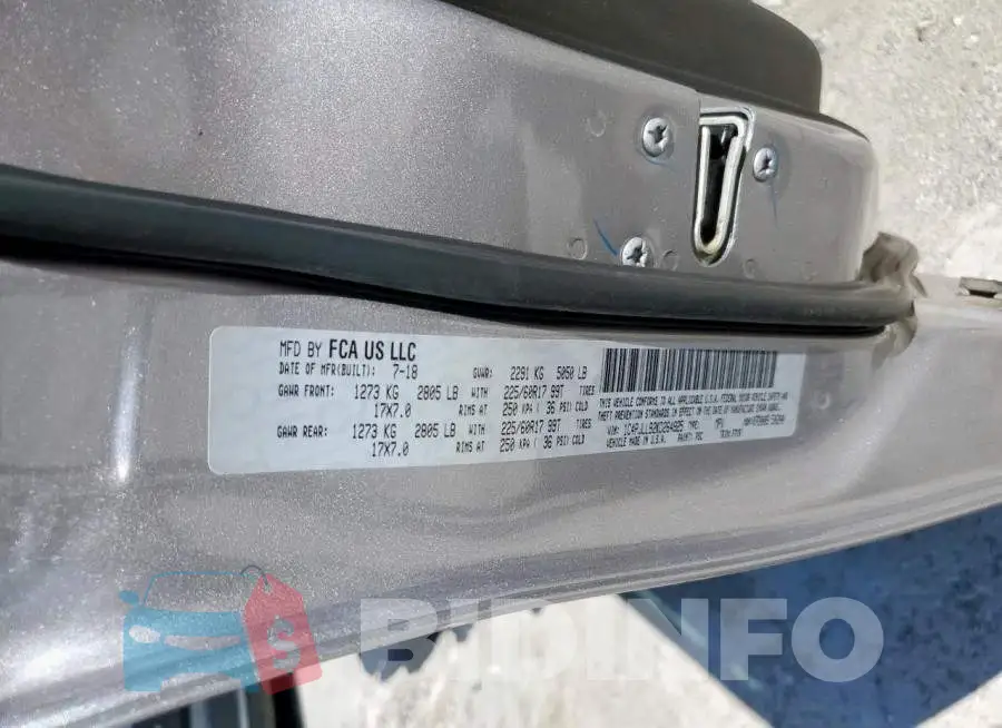 1C4PJLLB2KD264925 Photo# 14