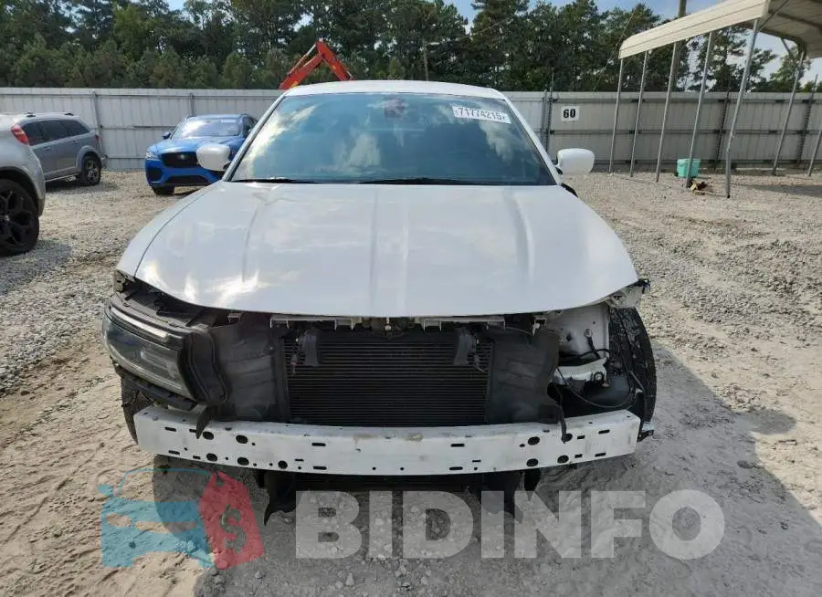 2C3CDXCT8GH354830 Photo# 5
