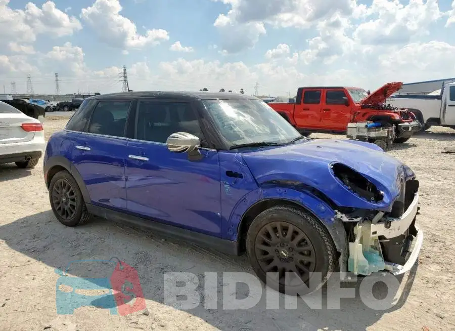 WMWXU7C04M2M94894 Photo# 4