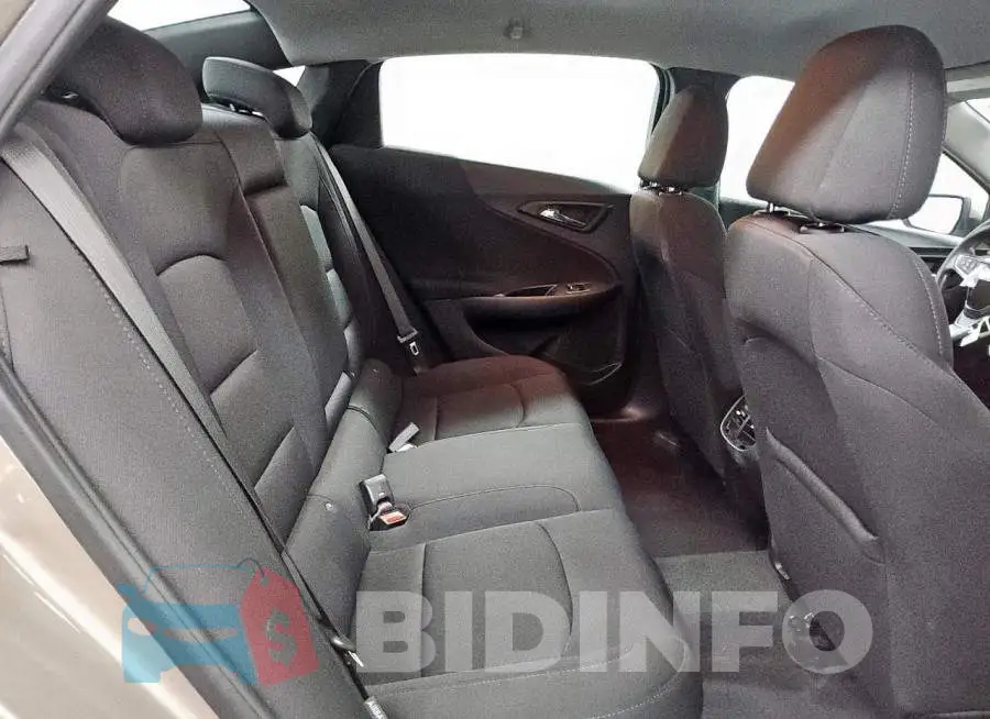 1G1ZD5ST8RF205469 Photo# 10