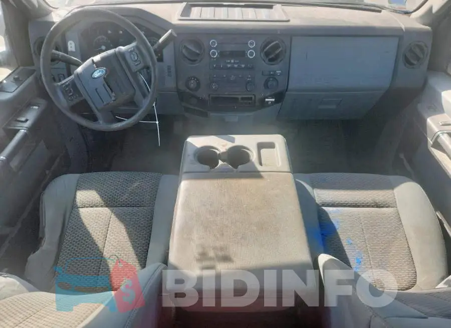 1FT7X2B63GEA72802 Photo# 8