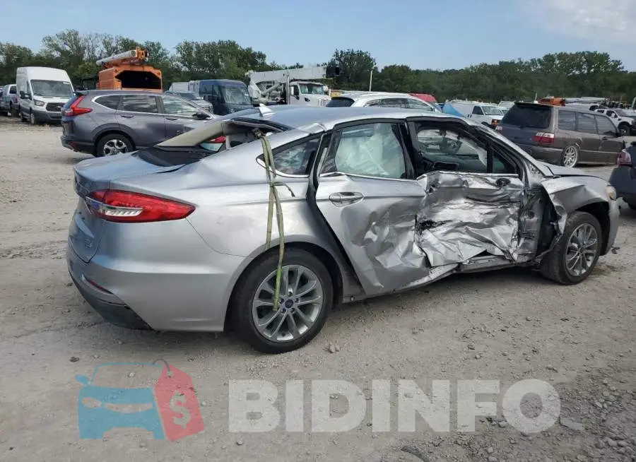 3FA6P0LU9LR169738 Photo# 3