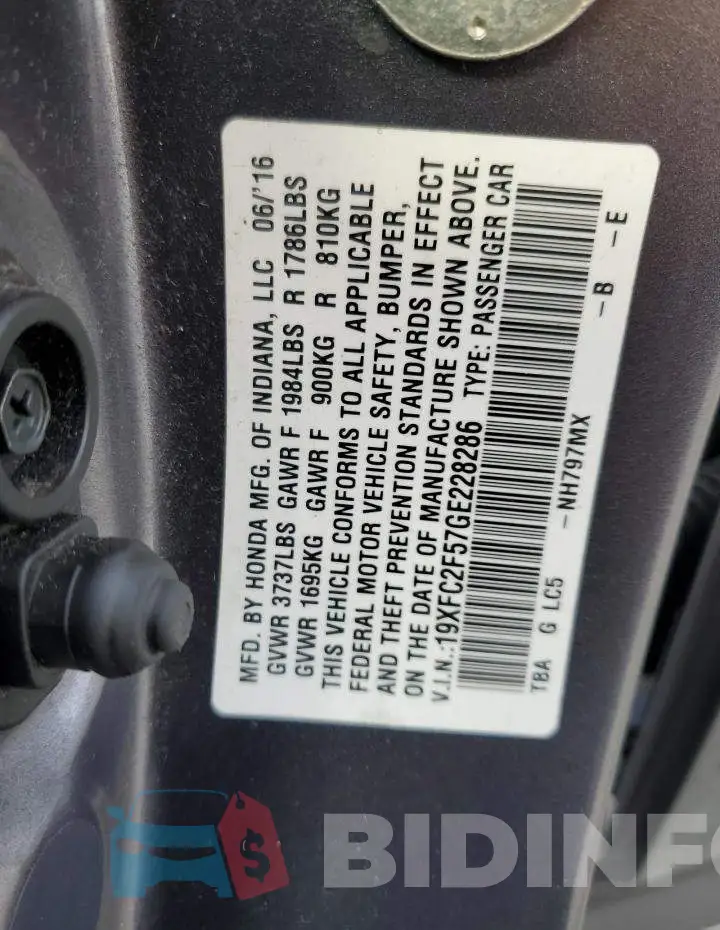 19XFC2F57GE228286 Photo# 13