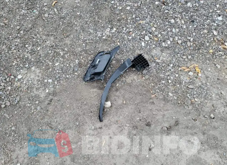 1HGCY2F66RA003457 Photo# 12
