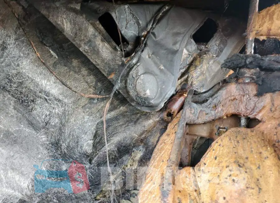 KNDMB5C12M6674635 Photo# 10