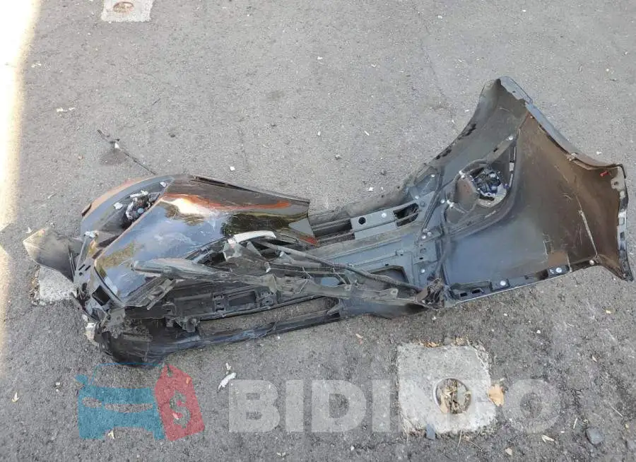 JA4AD3A35KZ027772 Photo# 13