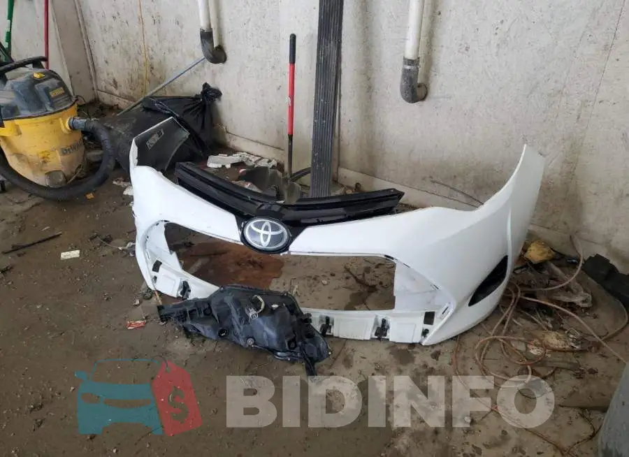 2T1BURHE8HC816621 Photo# 12