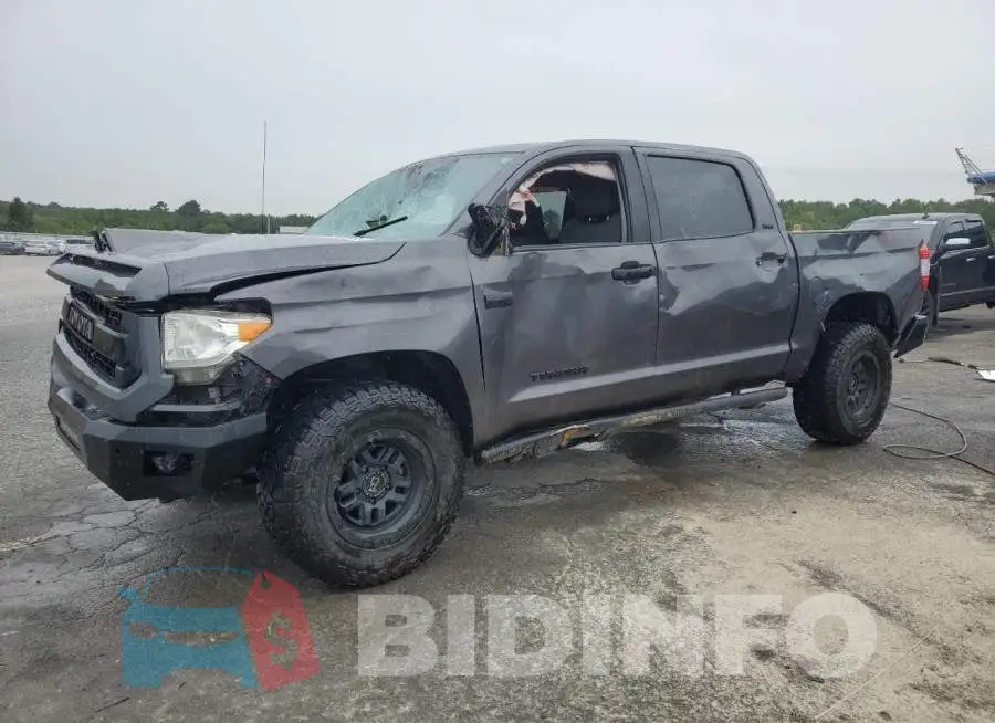 5TFDW5F18KX779817 Photo# 1