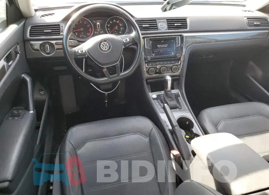 1VWBS7A36GC056390 Photo# 8