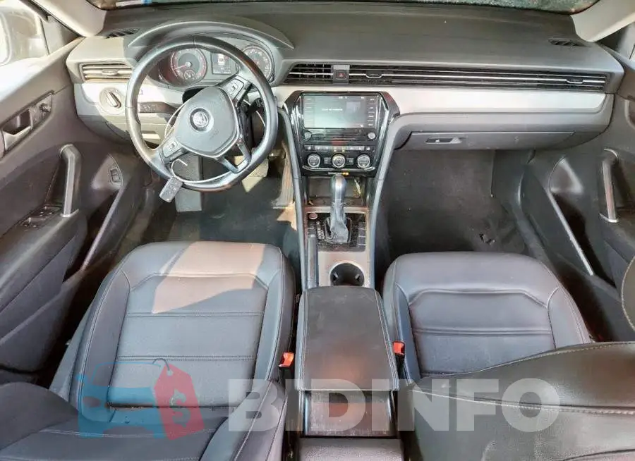 1VWSA7A31LC024105 Photo# 8