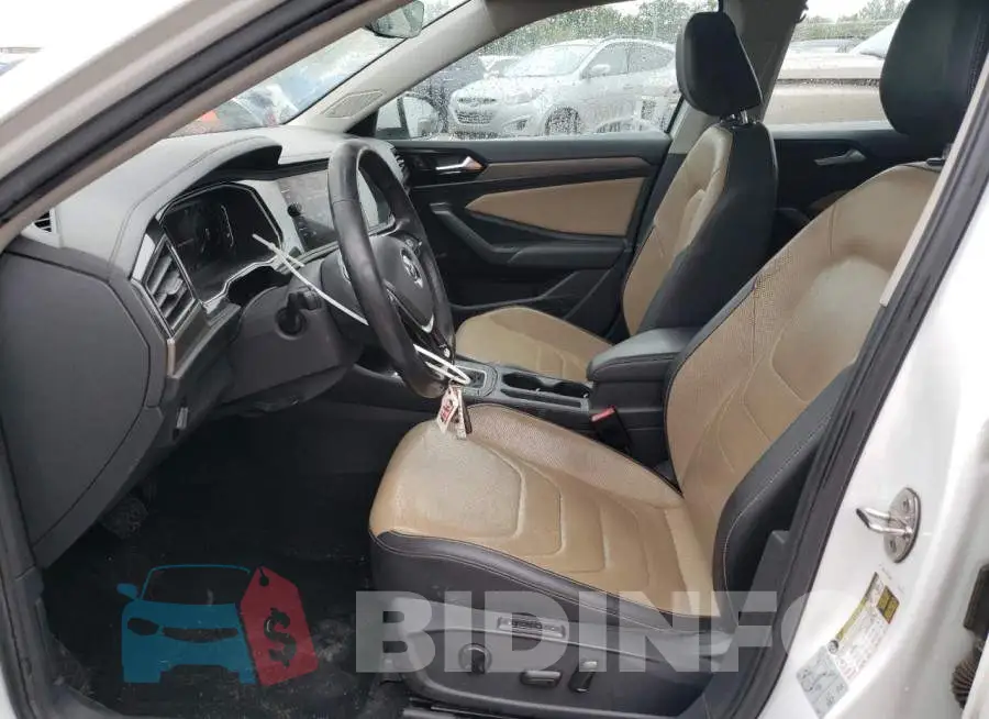 3VWGB7BU2KM167748 Photo# 7