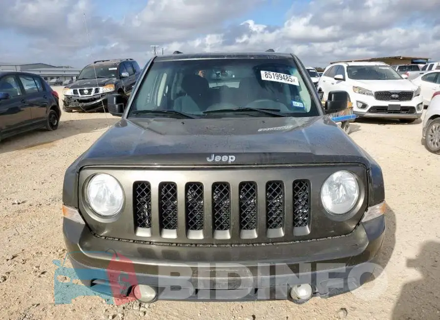 1C4NJPBB6GD575099 Photo# 5