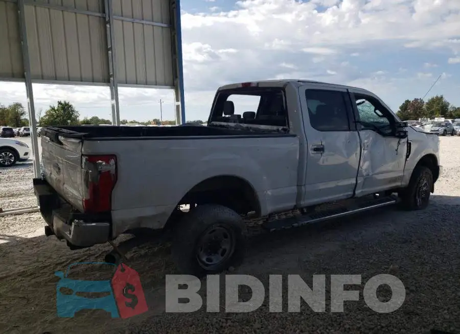 1FT7W2B61JEB59768 Photo# 3