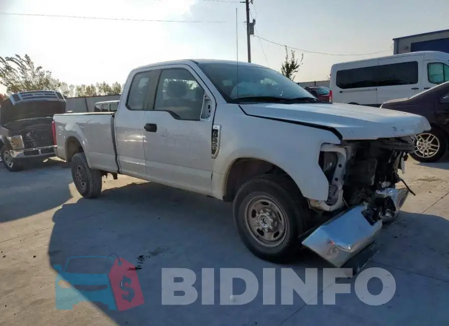 1FT7X2A69HEB34867 Photo# 4