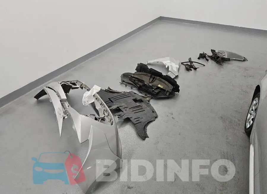 5YFB4MDE3PP002576 Photo# 12