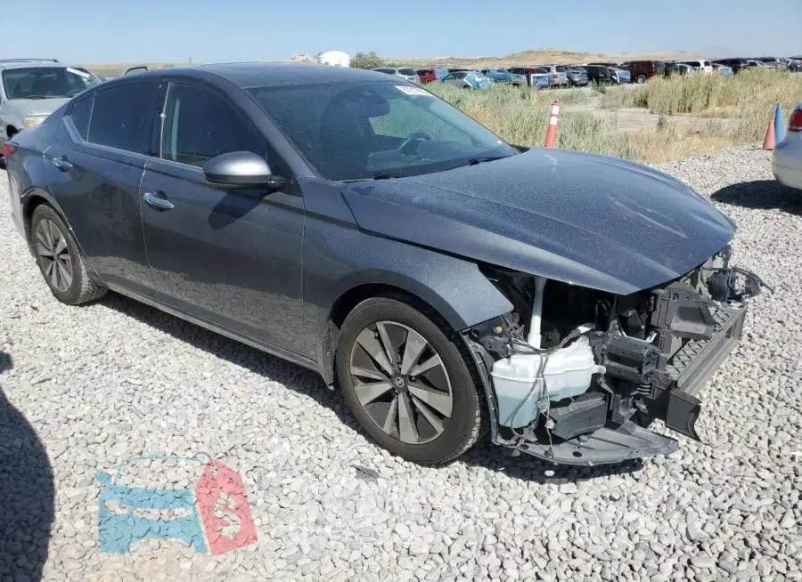 1N4BL4EV9KC100861 Photo# 4