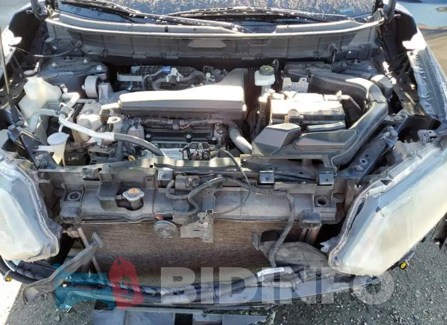 JN8AT2MT5GW000261 Photo# 12