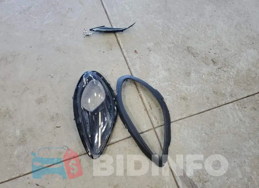 WP1AA2A55PLB12856 Photo# 13