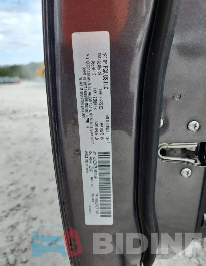 2C3CDXCT5JH122130 Photo# 13