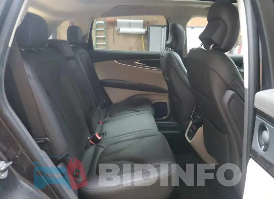 2LMPJ8L9XKBL51214 Photo# 11
