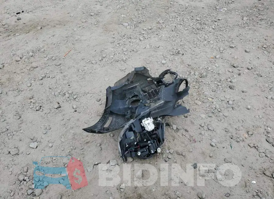 WBA8B7G57JNU95077 Photo# 12