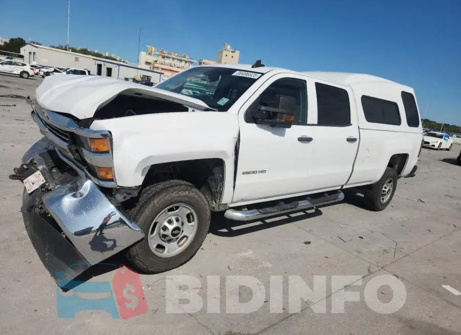 1GC1CUEG2JF267826 Photo# 1