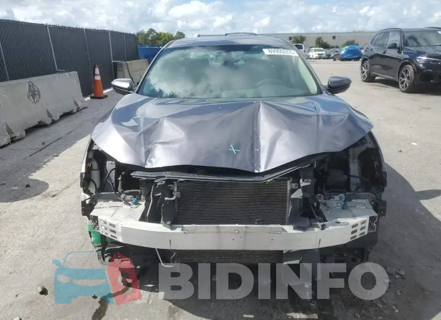 19XFC2F53HE070966 Photo# 5