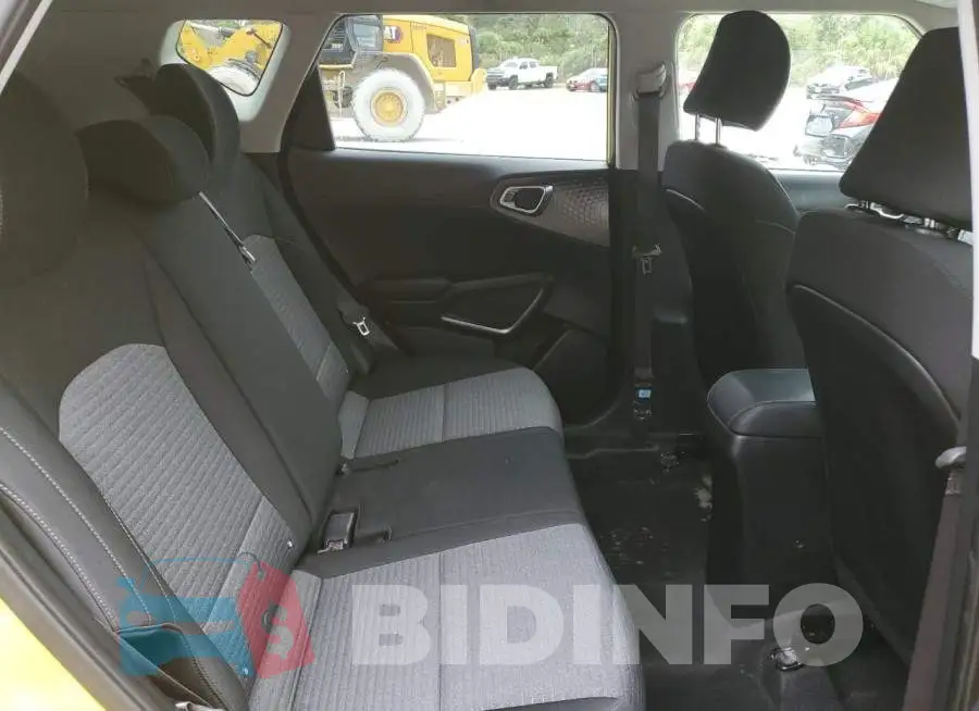 KNDJ23AU8L7048083 Photo# 11