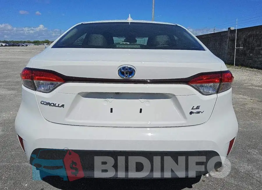 JTDBCMFE3S3088781 Photo# 6