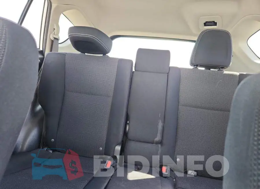 JTMWFREV9GJ064172 Photo# 10