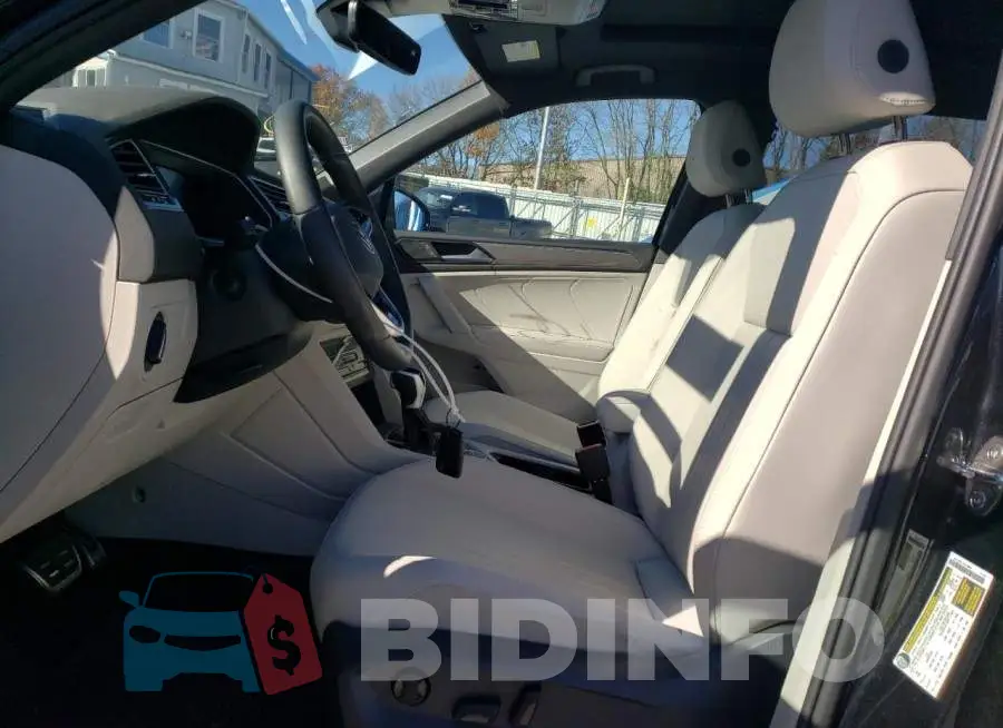 3VV8B7AX3RM167093 Photo# 7