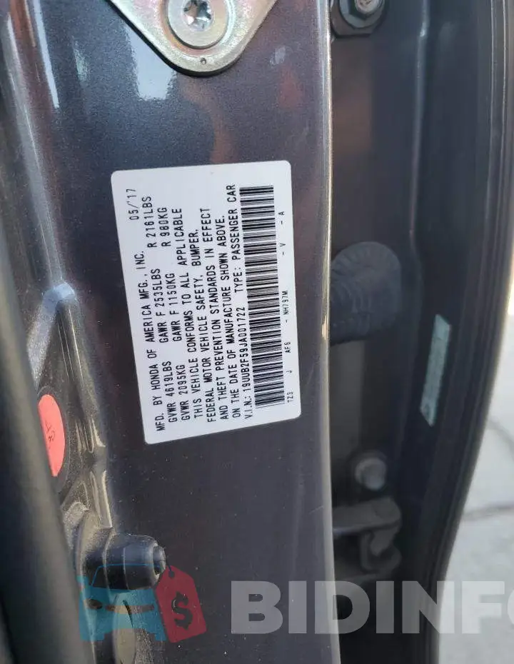 19UUB2F59JA001722 Photo# 13