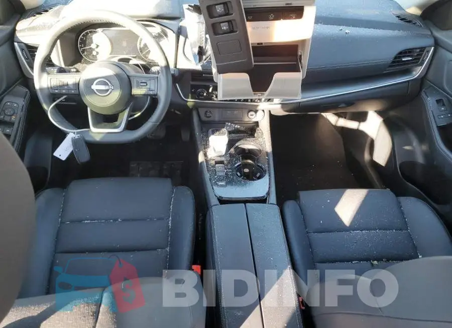 JN8BT3BA4RW360815 Photo# 8