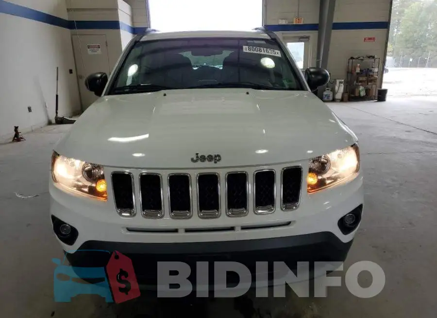 1C4NJCBA2GD611368 Photo# 5